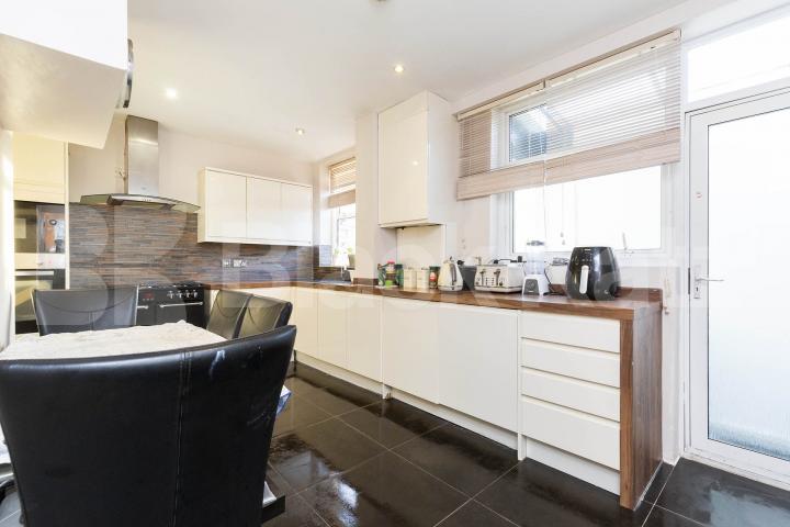 Available Now Leybourne Avenue, Ealing